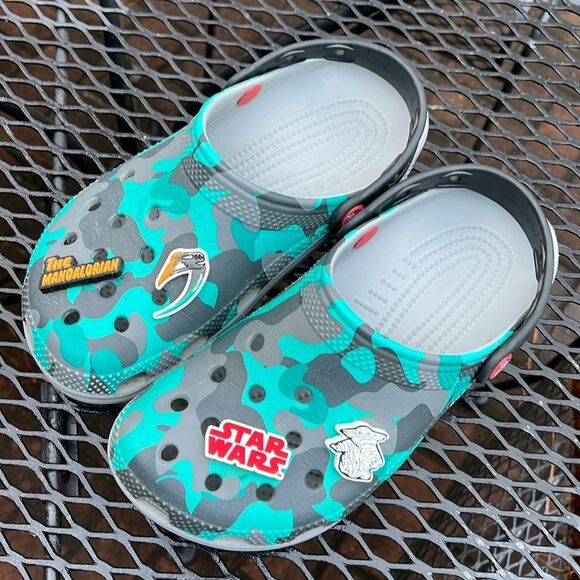 Disney Parks Star Wars Green Camo The Mandalorian Crocs Clogs Men Size 5  Unisex main image 14